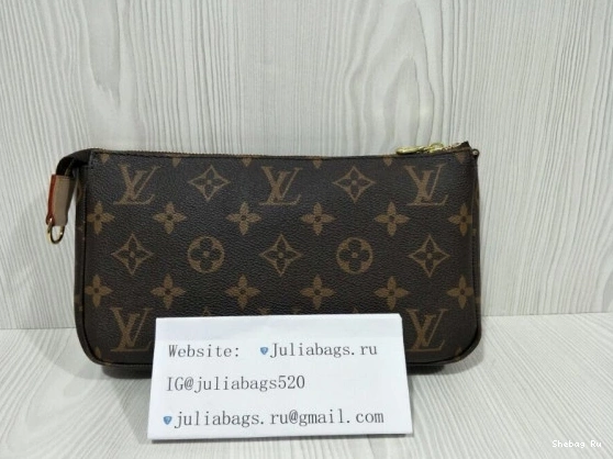 Louis Vuitton ACCESSOIRES POCHETTE 0801